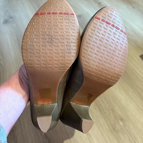 Miz Mooz Callista Olive & White Leather Mary Jane Heels – Size 8,5 - Picture 5 of 5